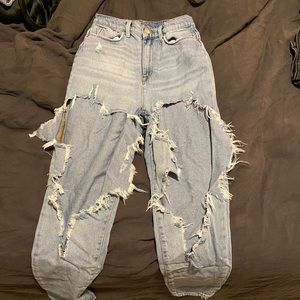 Urban Outfitters Destroyed Mom Jeans